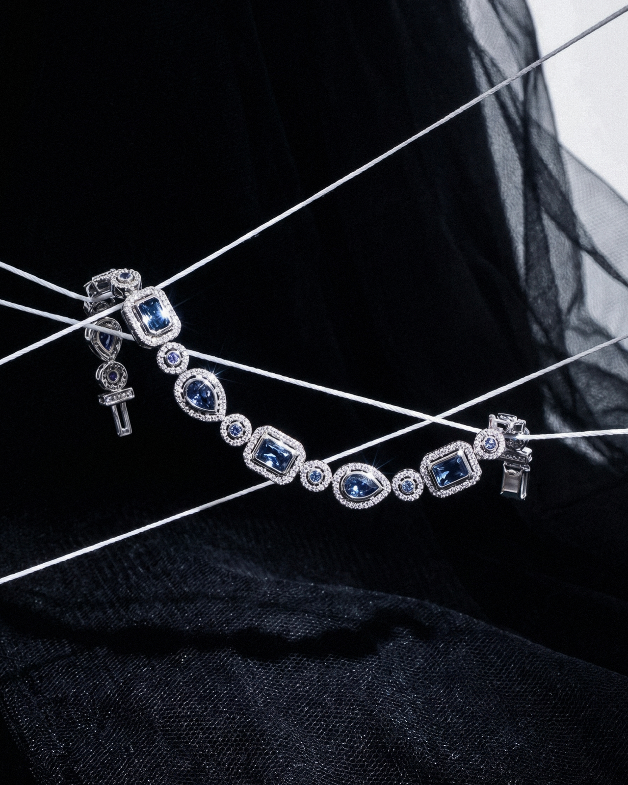 DARKAI Mixed Bezels Pavé Bracelet Ambient Picture