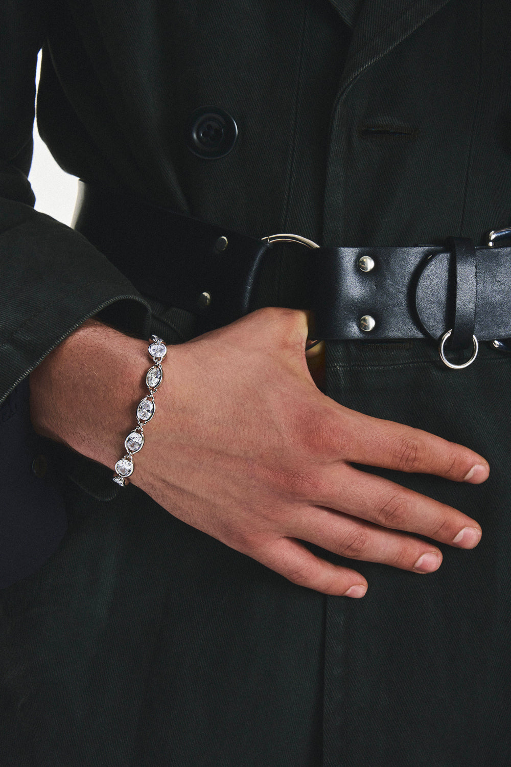 DARKAI Anchor White Bracelet Main Picture