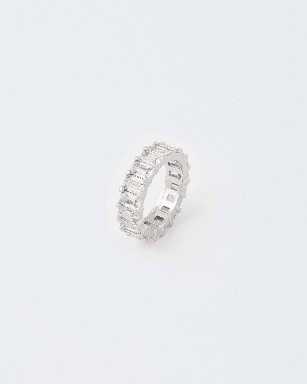 DARKAI Emerald Tennis Ring Main Picture
