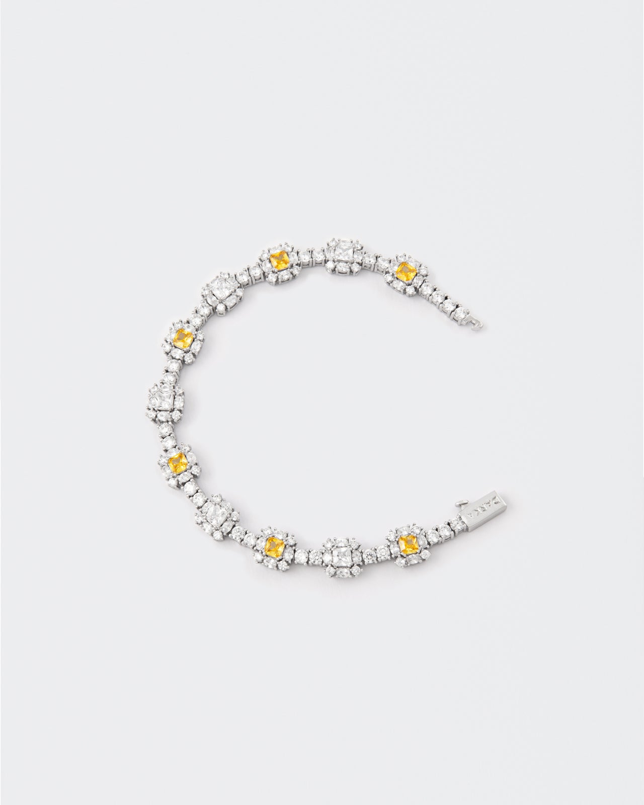 DARKAI Daisy Stud Bracelet Main Picture