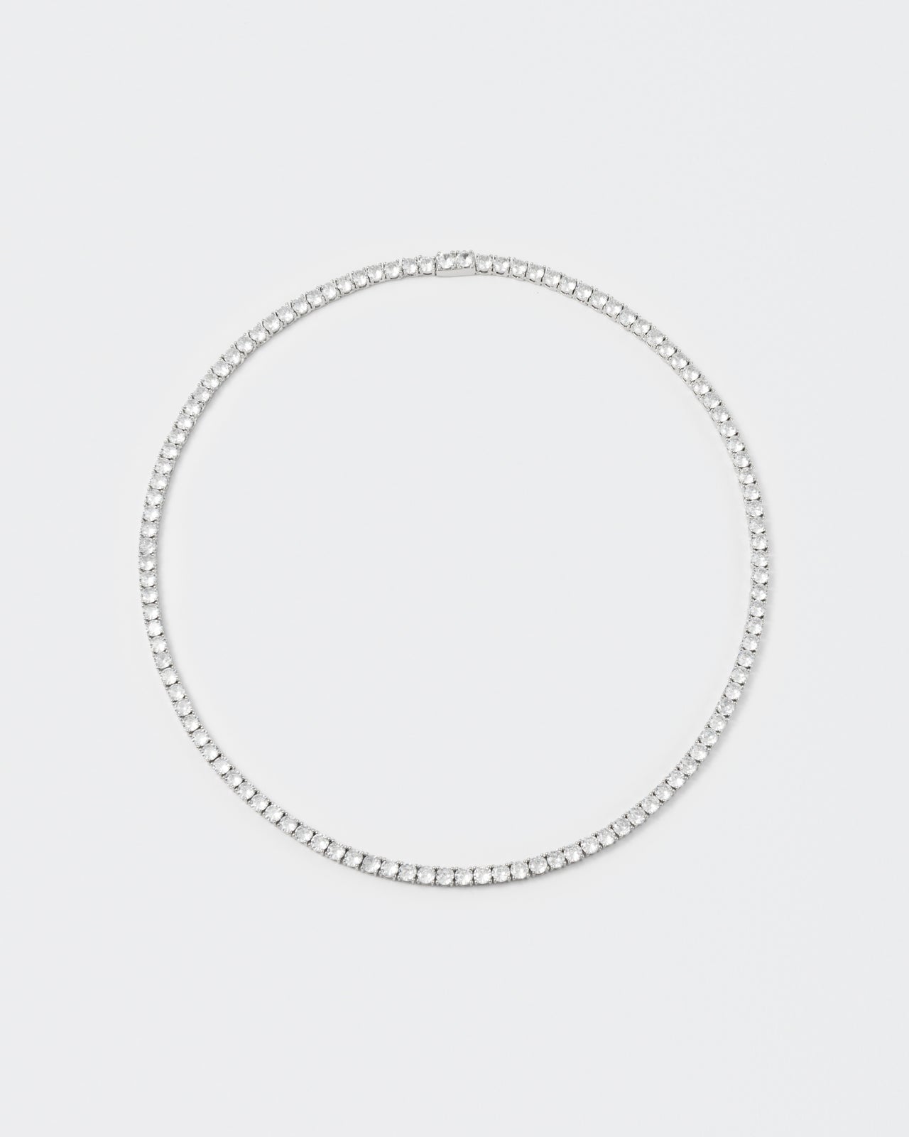 Tennis necklace with 18kt white gold coating and hand-set round brilliant-cut stones in diamond white