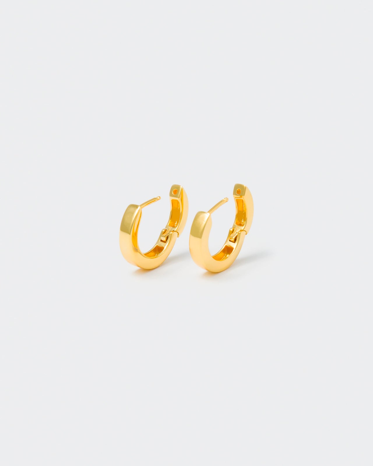 DARKAI Gold Hoop Earrings Main Picture