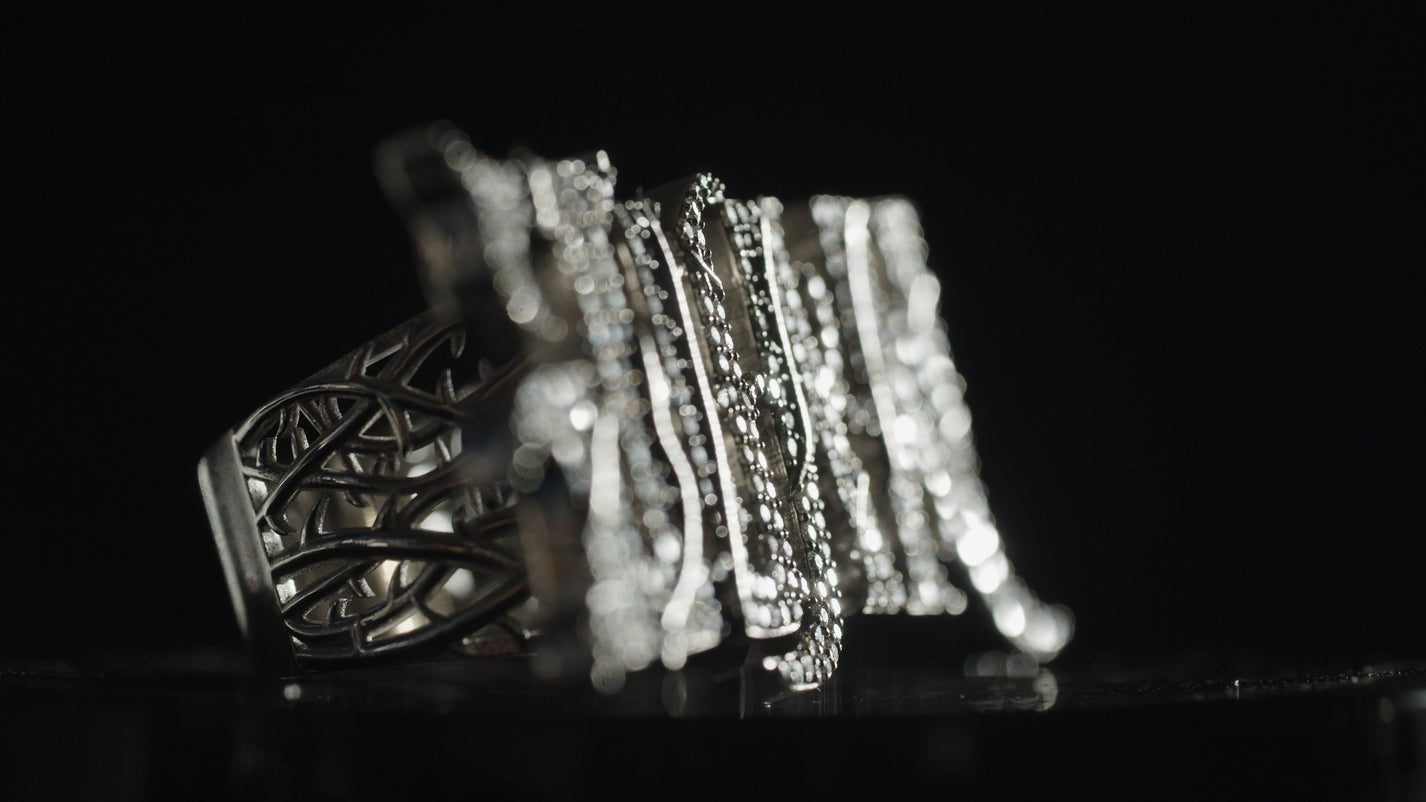 DARKAI Maluma Don Juan custom made Ring in silver and diamonds from side