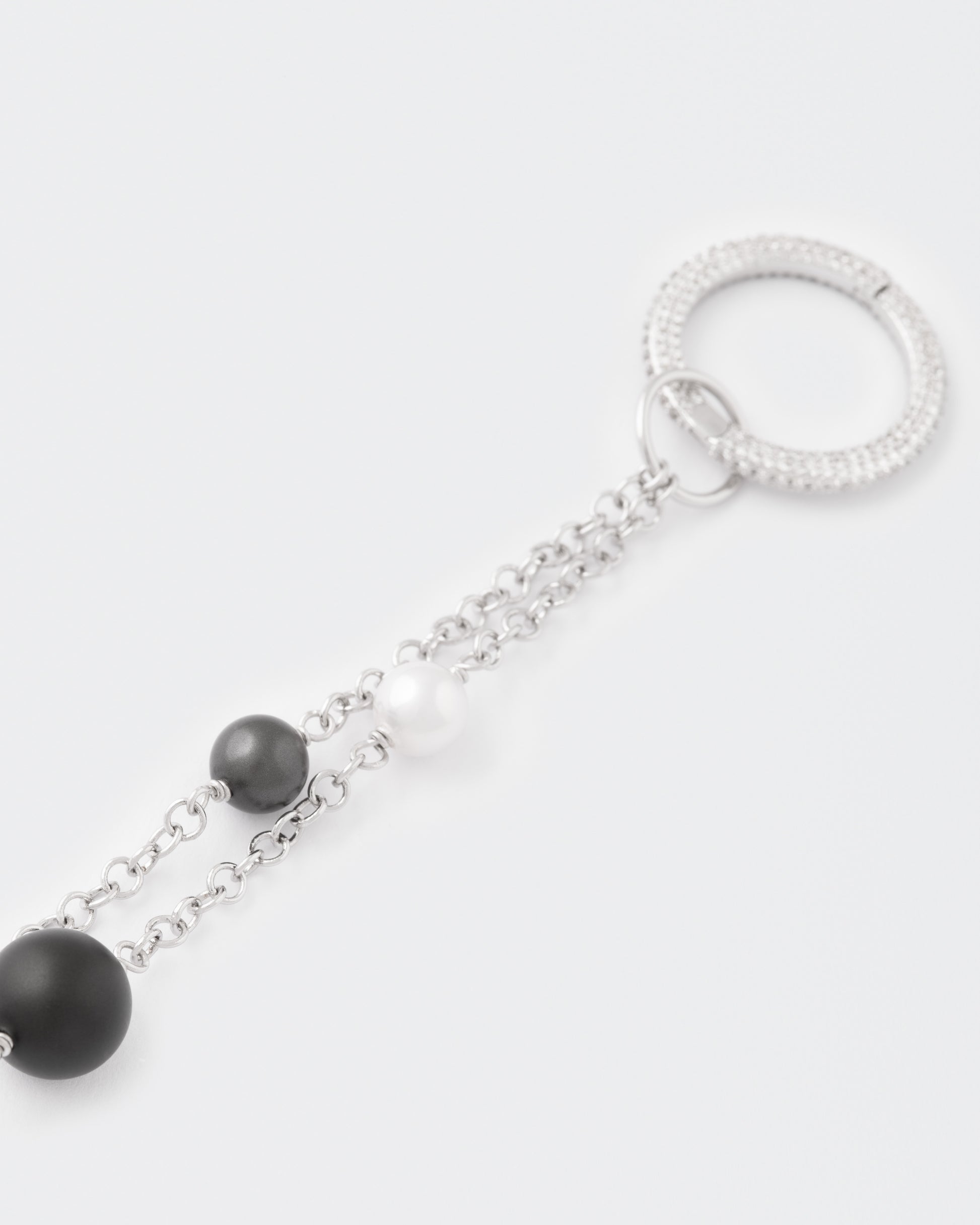 DARKAI Rocker Pearl Wallet Chain Detail