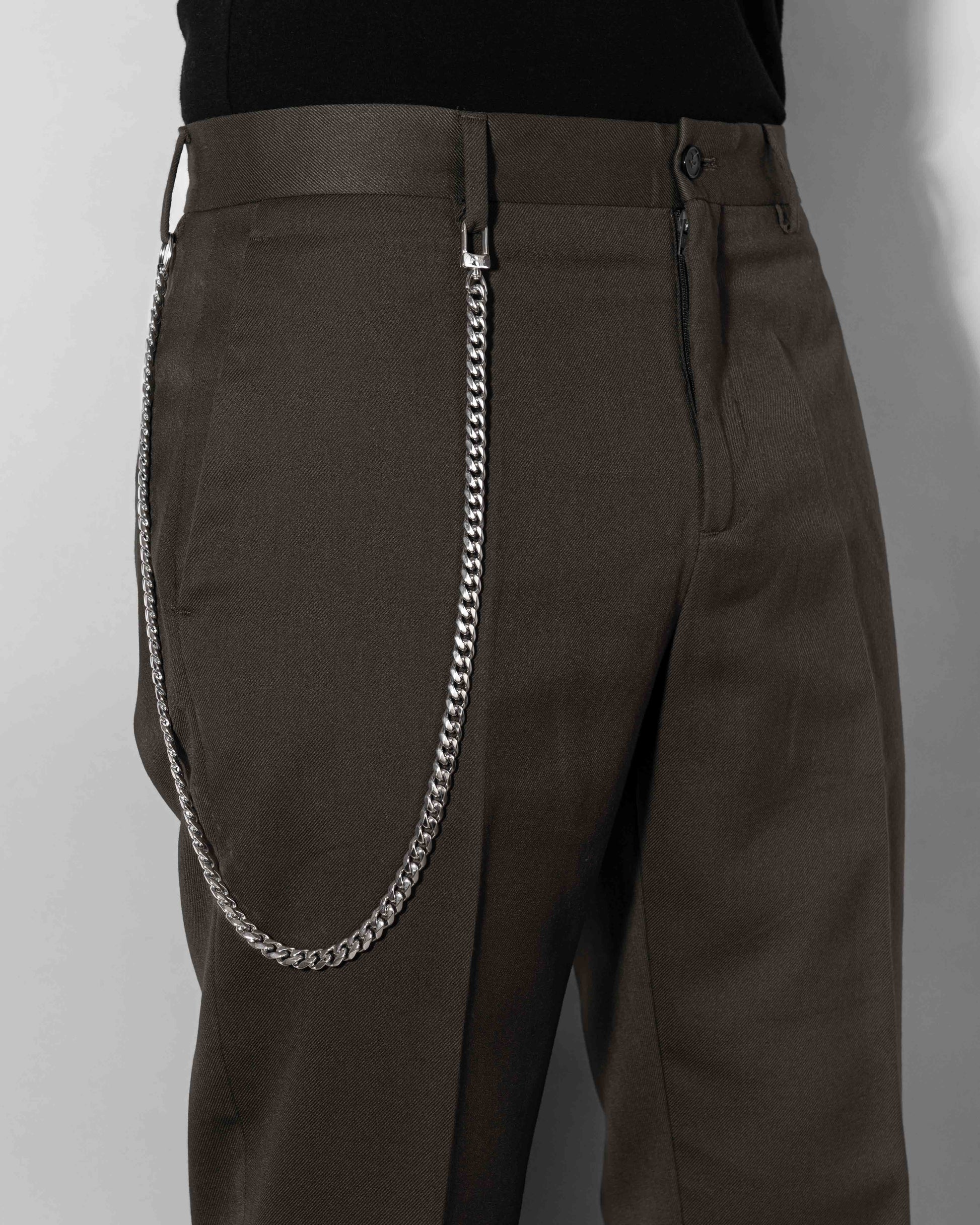DARKAI Cuban Cutting Edge Wallet Chain on Model
