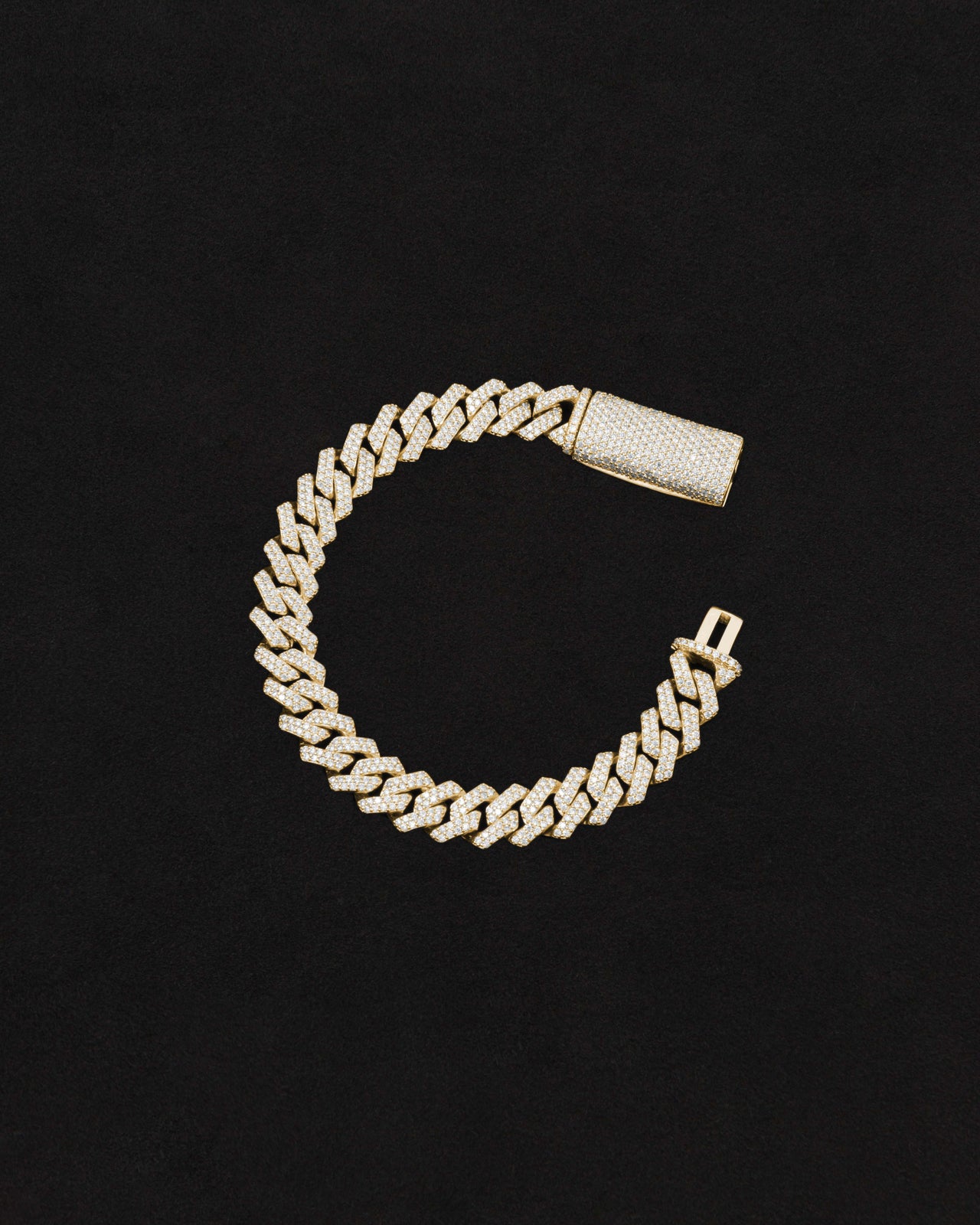 18 carats yellow solid gold and silver bracelet with natural diamonds and moissanite diamonds