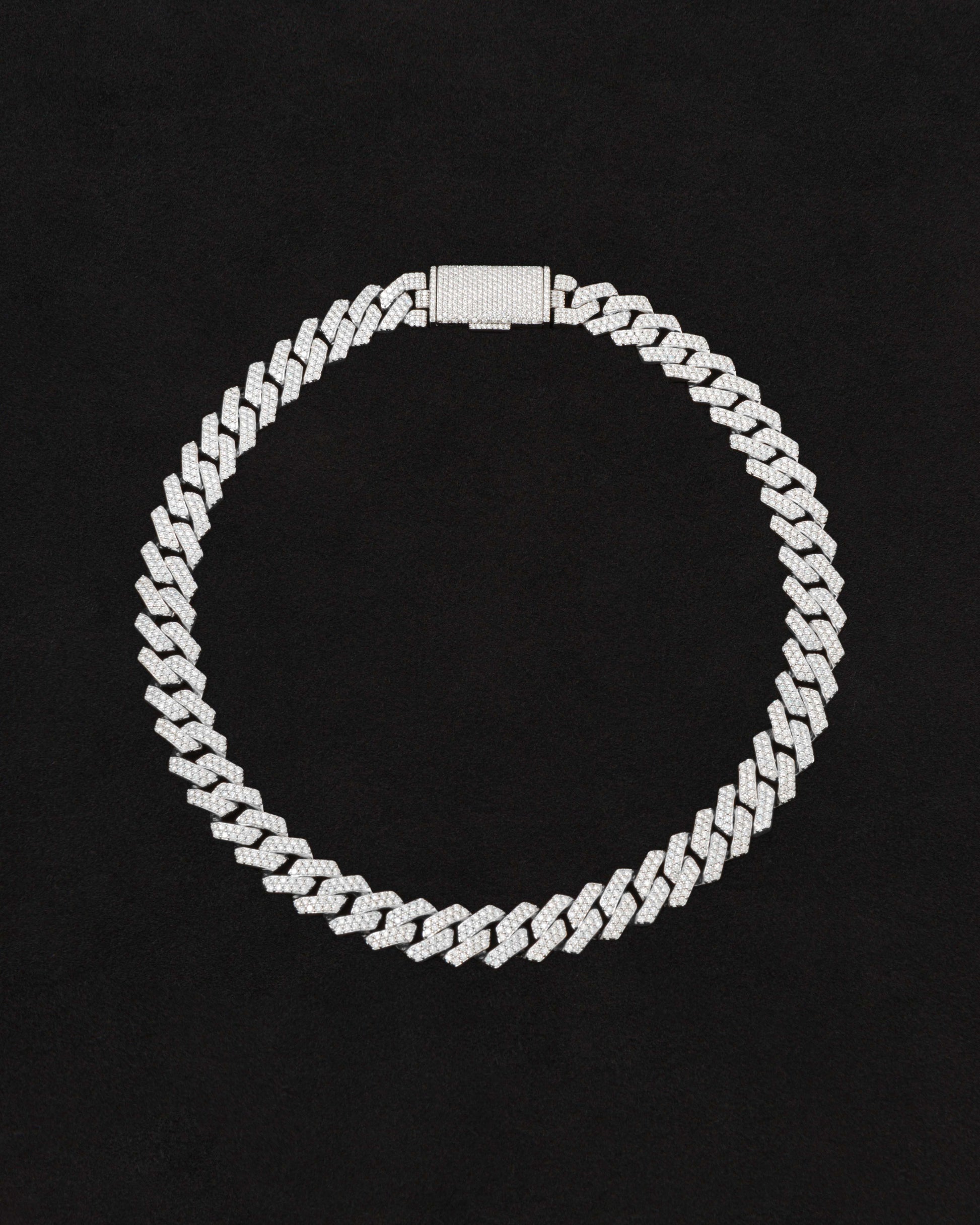 18 carats white solid gold and silver necklace with natural diamonds and moissanite diamonds