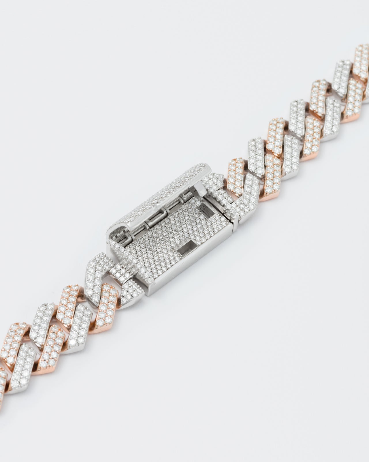 DARKAI Fine Jewelry Rose White Prong Pavé Necklace Picture