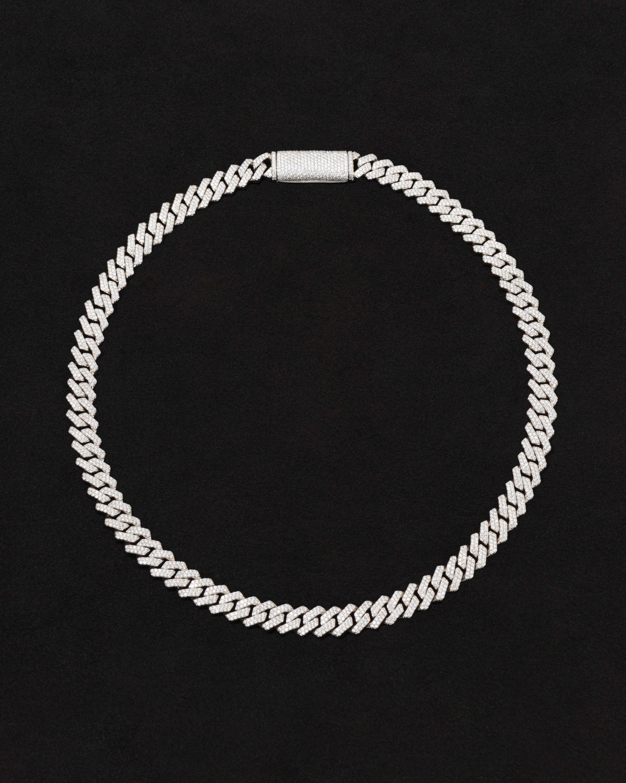 18 carats white solid gold and silver necklace with natural diamonds and moissanite diamonds