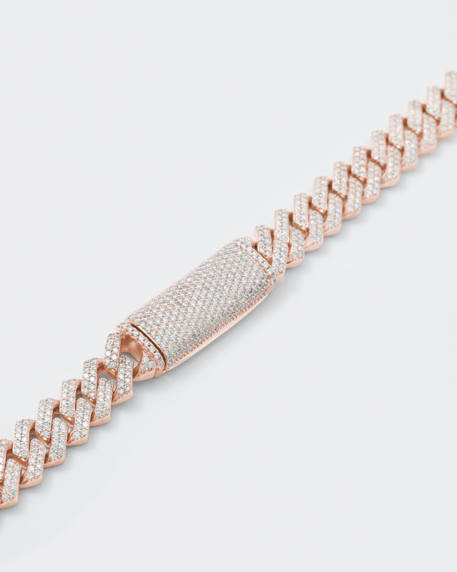 DARKAI Fine Jewelry Rose Mini Prong Pavé Necklace Detail Picture