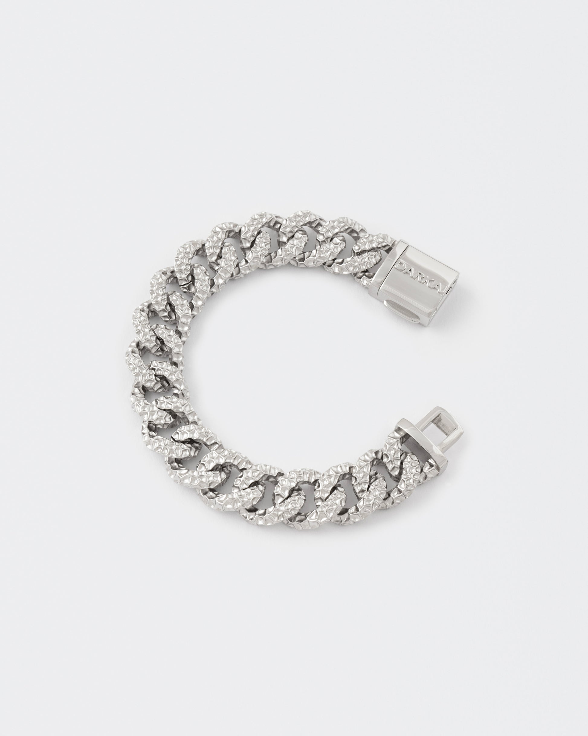 DARKAI Hammered XXL Bracelet Main Picture