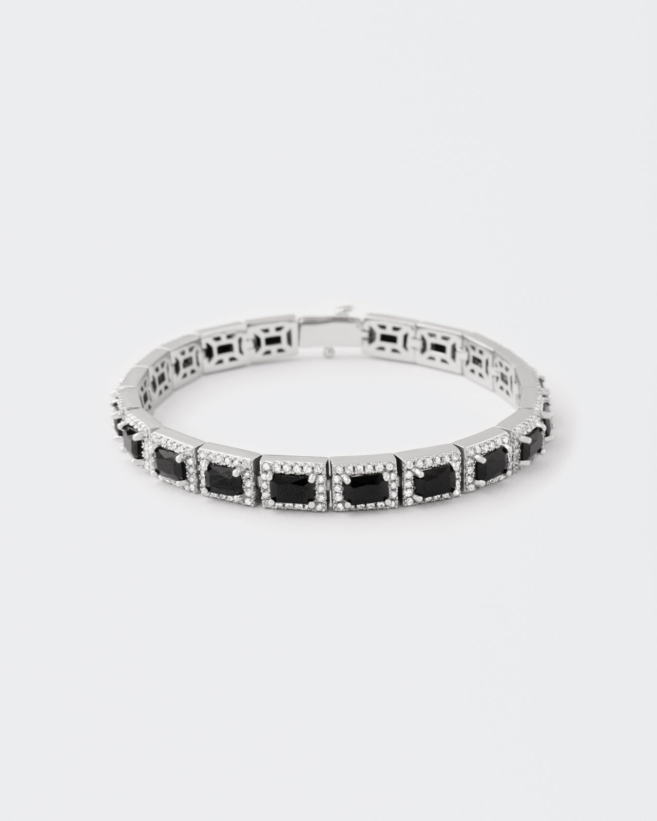 DARKAI Tennis Emerald Bracelet Main Picture