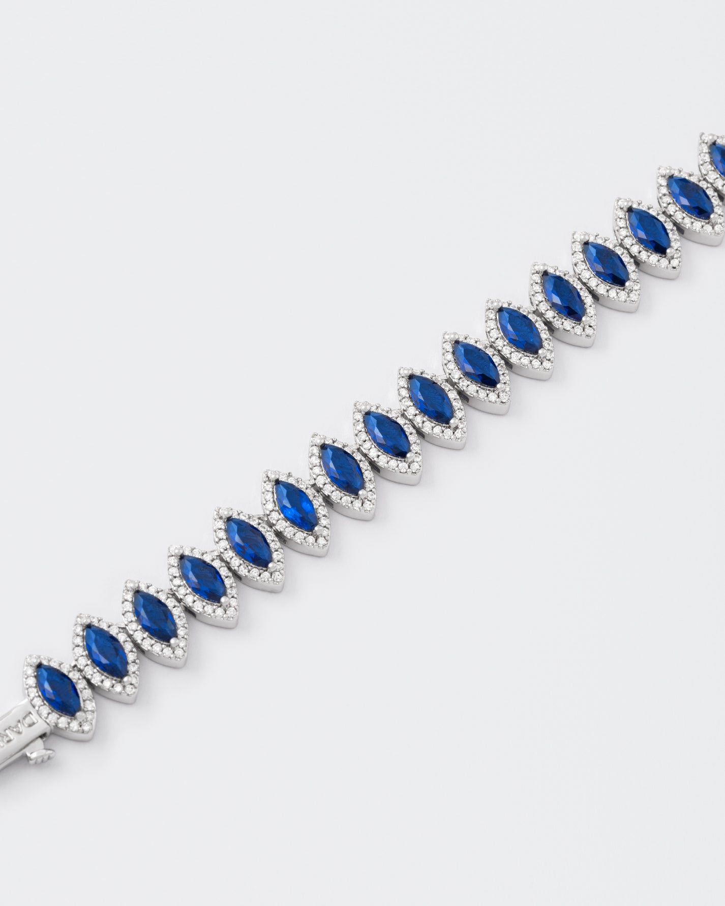 DARKAI Tennis Marquise Burma Bracelet Detail Picture