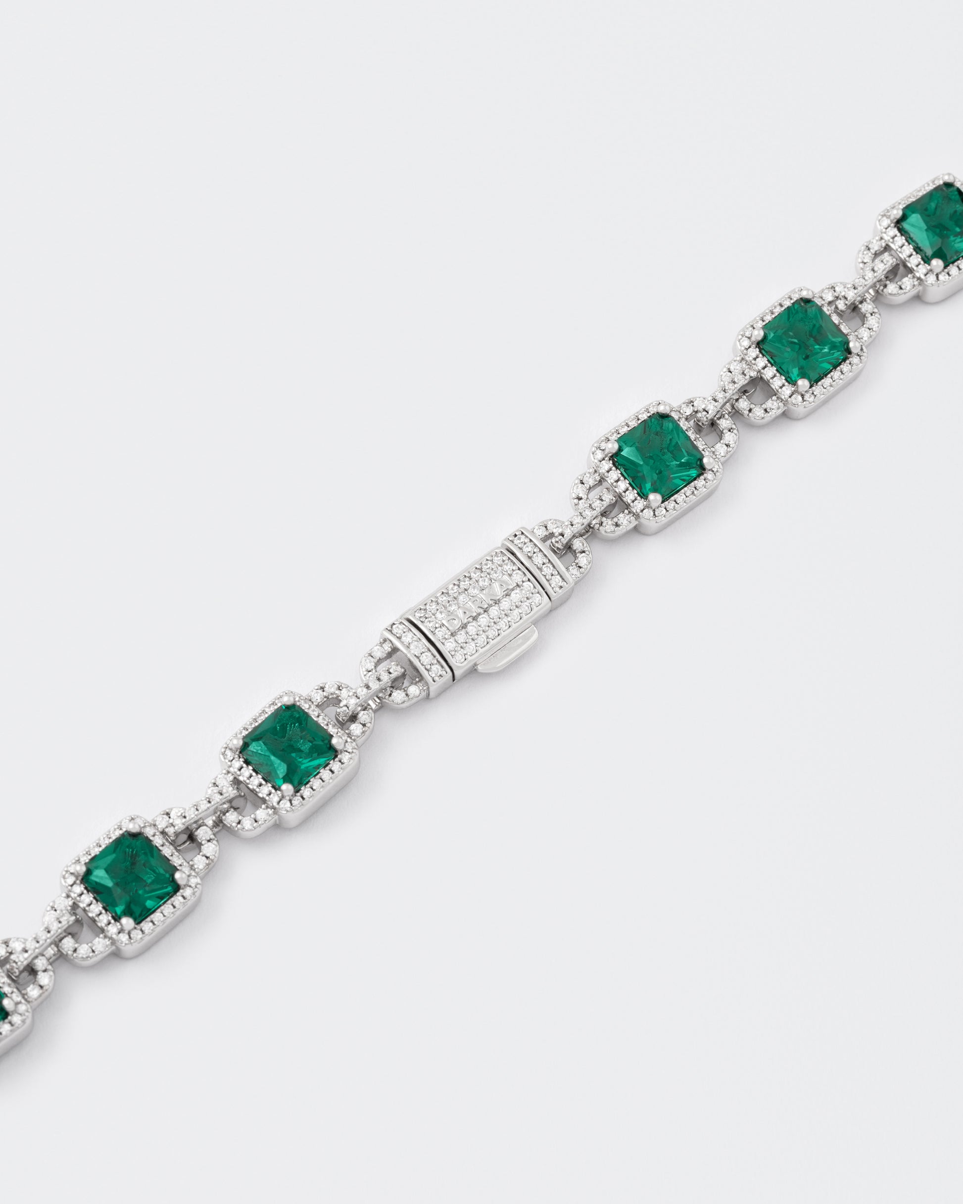 DARKAI Mariner Emerald Bracelet Detail Picture