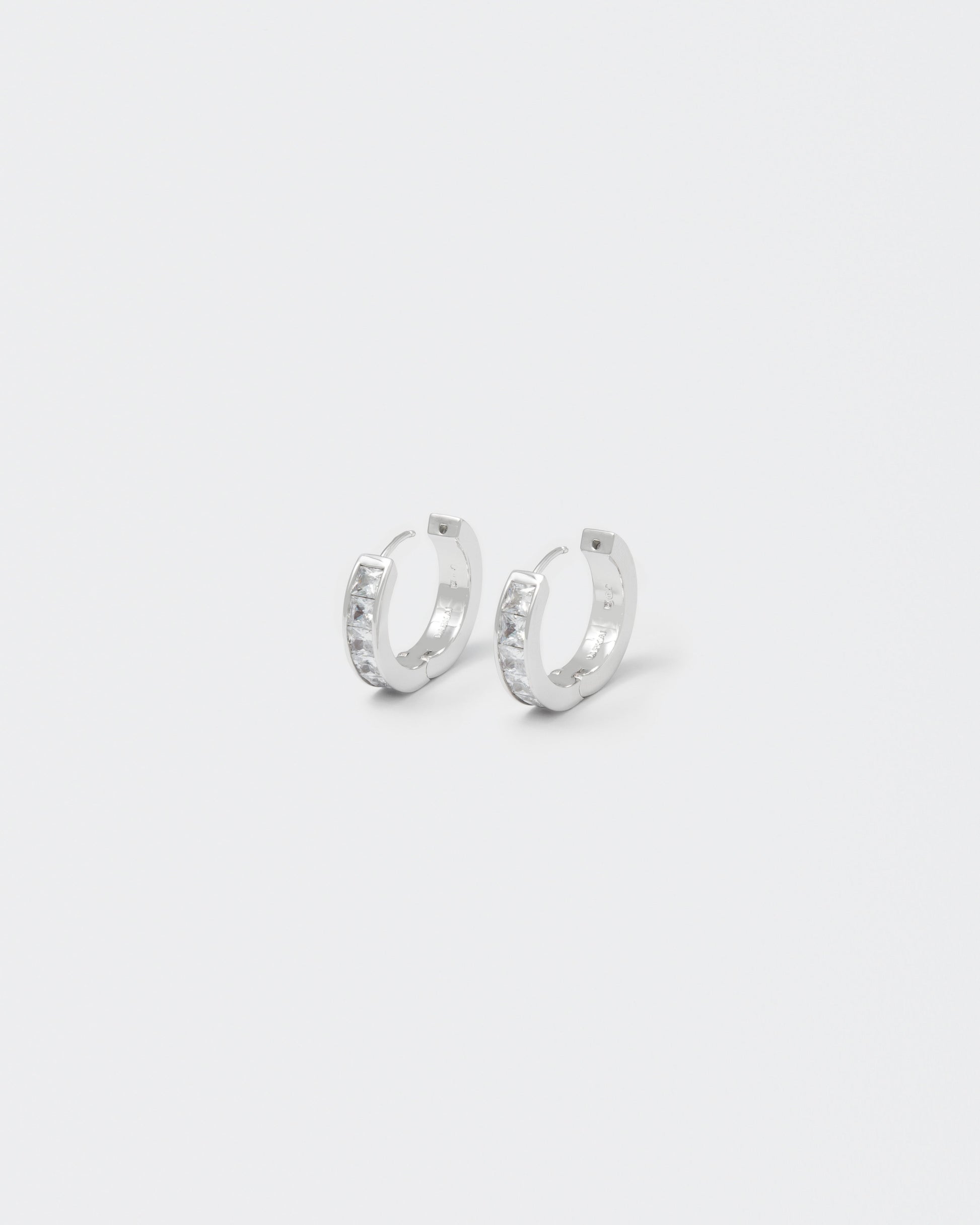 18k white gold coated tennis earrings with hand-set princess-cut stones in white