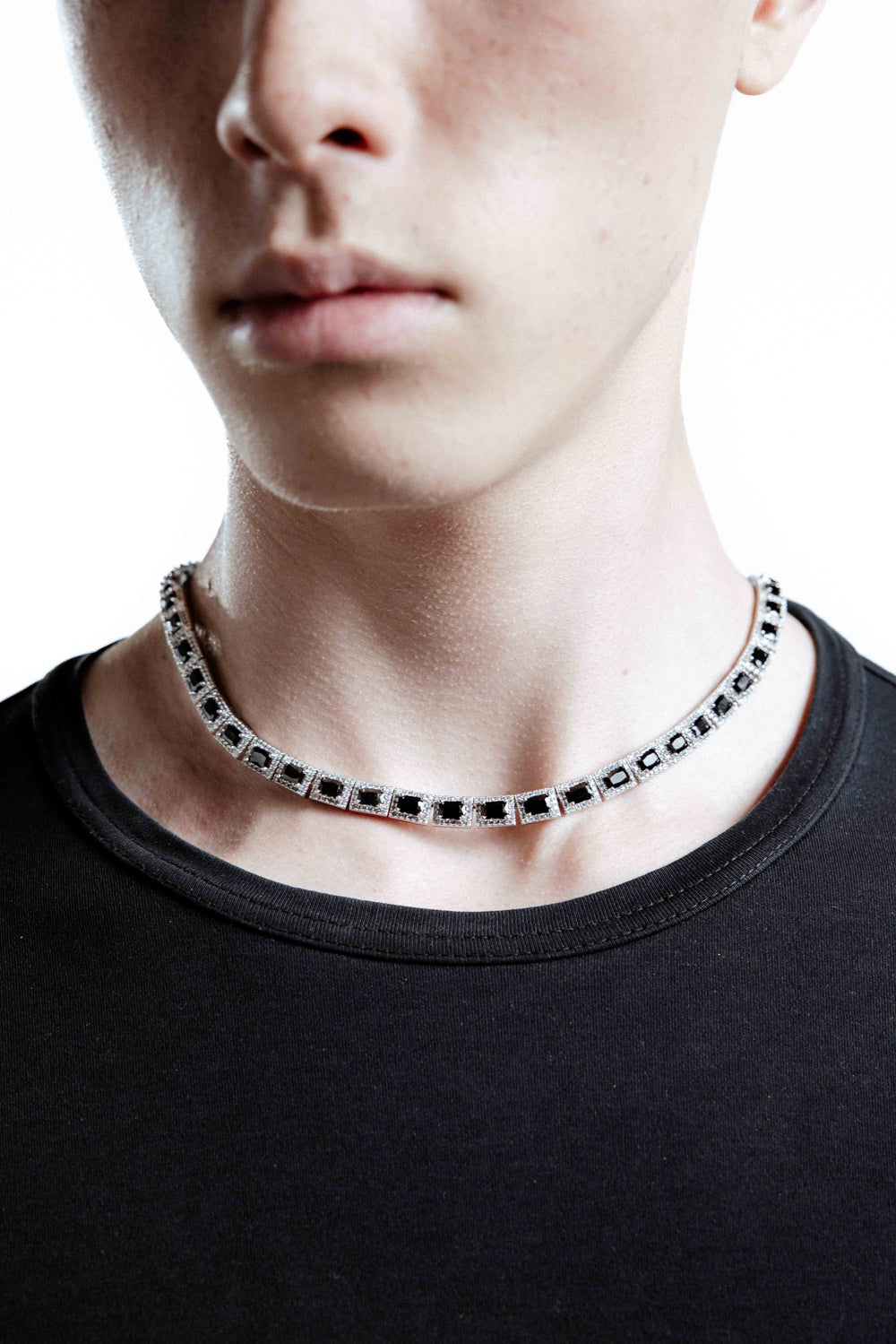 DARKAI Tennis Emerald Necklace Main Picture