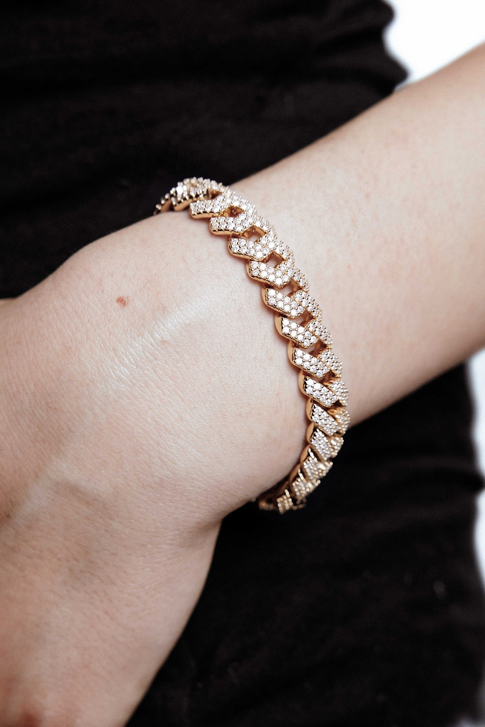 DARKAI Fine Jewelry Yellow Mini Prong Pavé Bracelet on Female Model