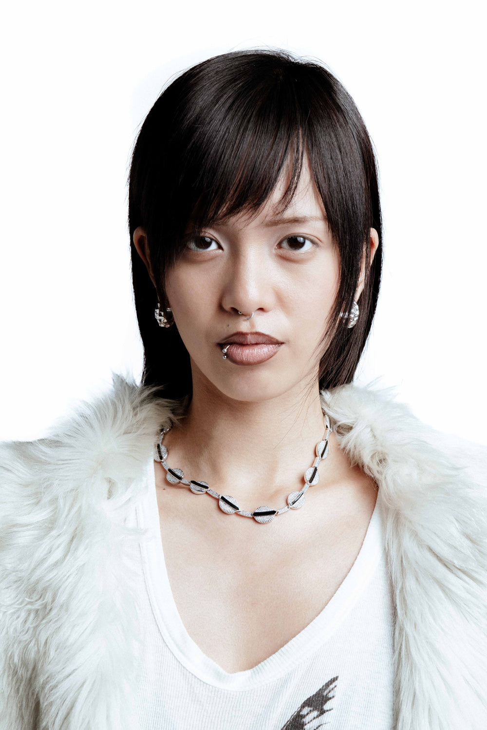 DARKAI Coffee Wire Necklace on Female Model