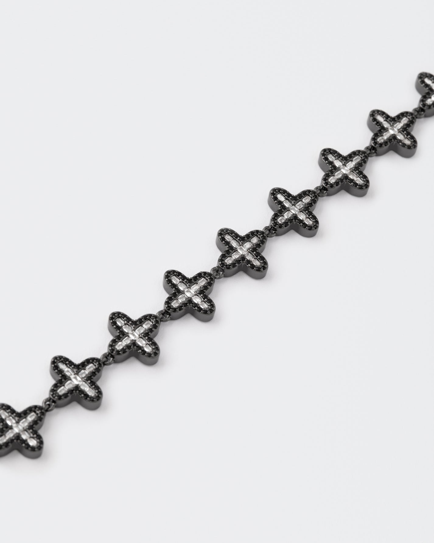 DARKAI Clover Baguette Black Detail Picture