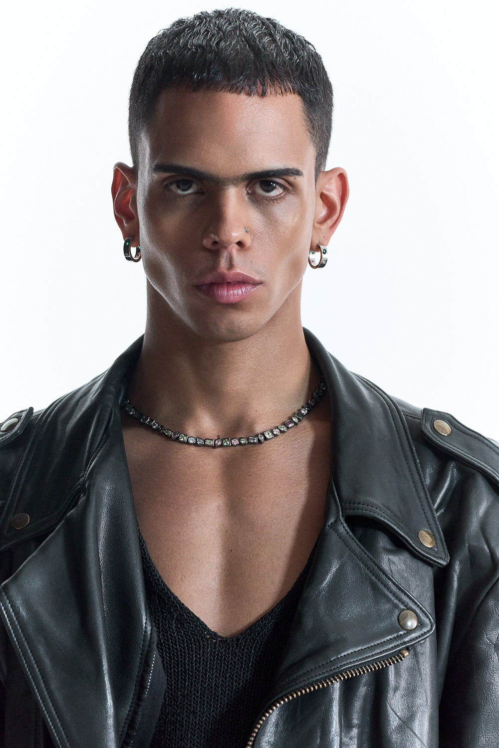 DARKAI Mixed Bezels Selva Necklace on Male Model