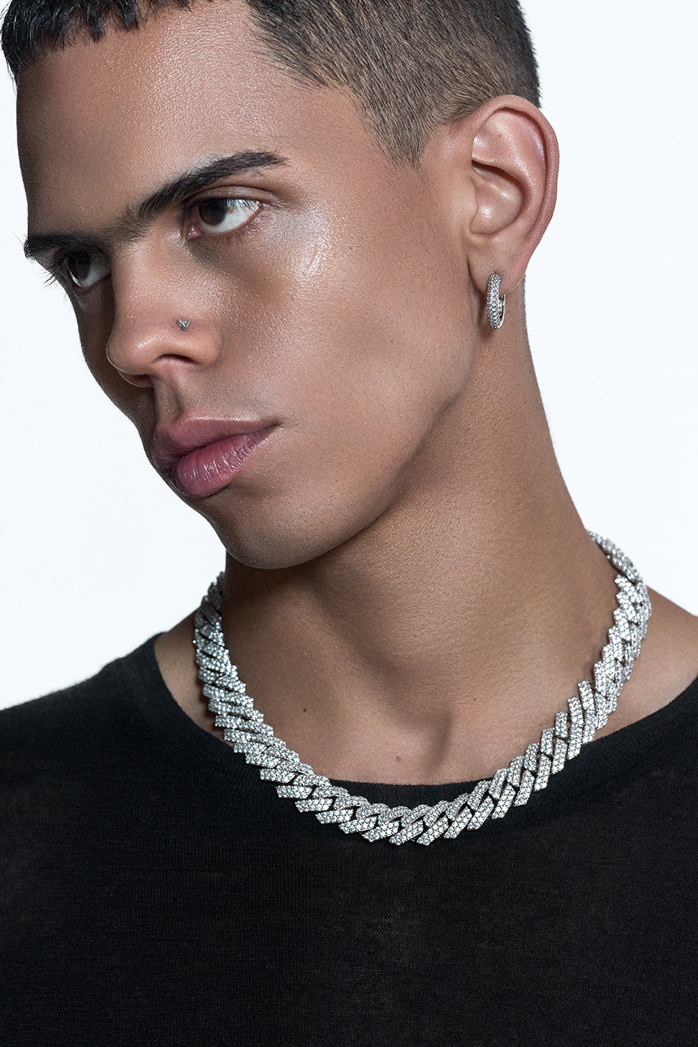 18k white gold coated prong chain necklace with hand-set micropavé stones in white