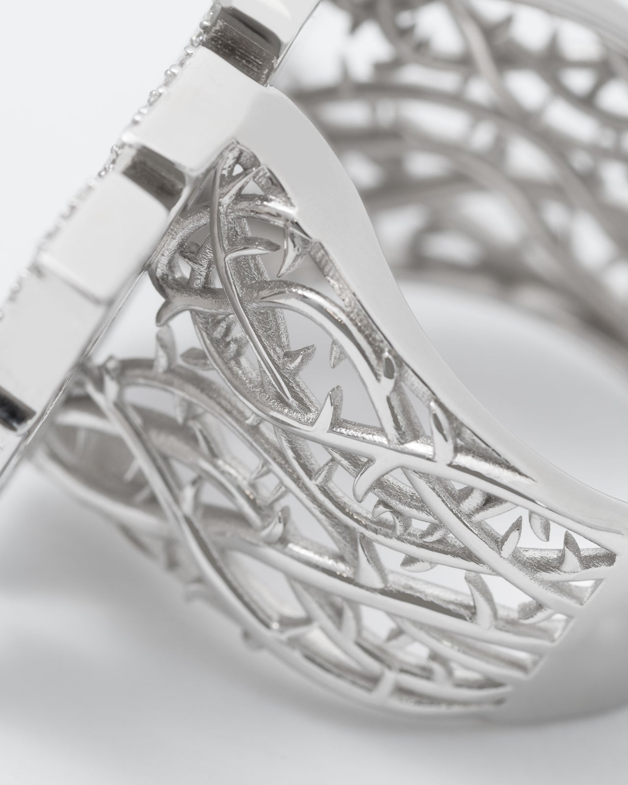 Maluma Don Juan ring by DARKAI still life