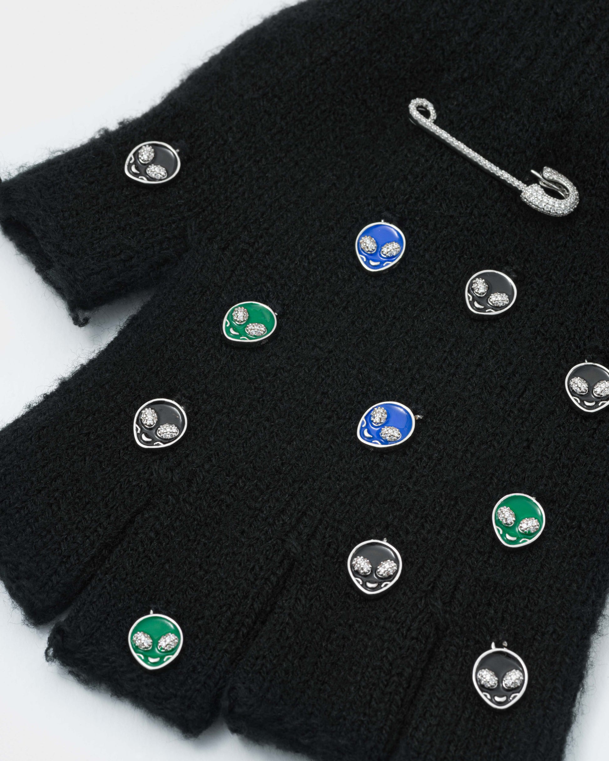 UPCYCLED GLOVES 001 - 1